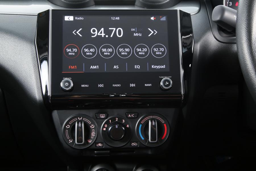 Детали интерьера Suzuki Swift Special Edition 2019 года  (ZA) (фото 25 из 40)